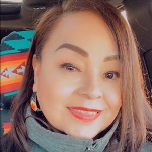 Meet your Posher, Wanieta